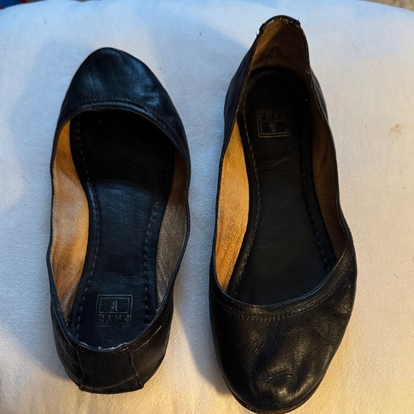FRYE Black Carson Leather Women's ballerina Flats Sz 7 1/2 - Picture 1 of 13